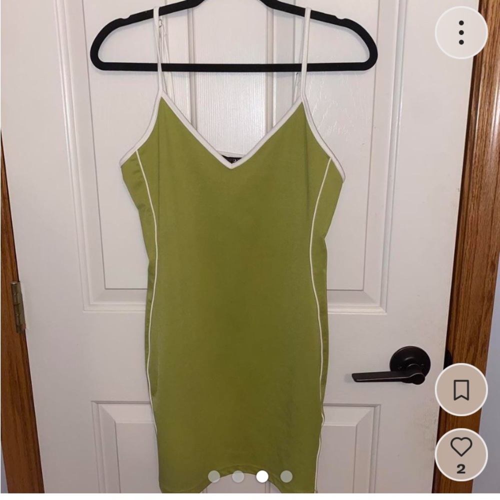 Light green tennis dress (size large)